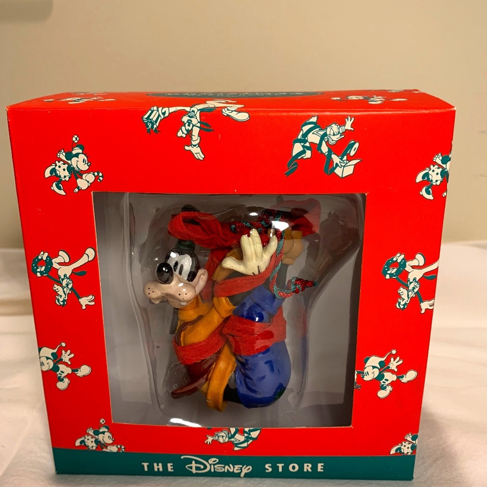 Disney Goofy Ornament Vintage Christmas 1995 Disney Store Resin Rare